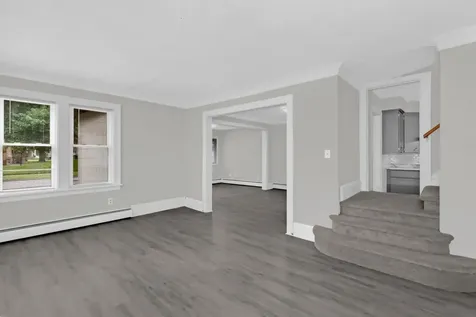 1124 Jessamine Avenue E Saint Paul MN 55106