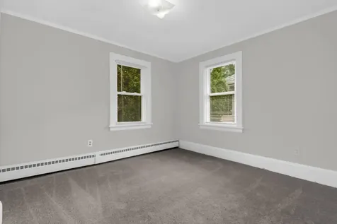 1124 Jessamine Avenue E Saint Paul MN 55106