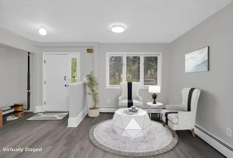 1124 Jessamine Avenue E Saint Paul MN 55106