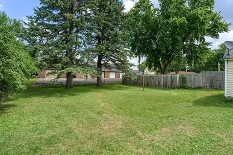 1504 4th Avenue NW Austin MN 55912