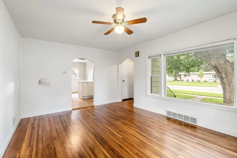 1504 4th Avenue NW Austin MN 55912