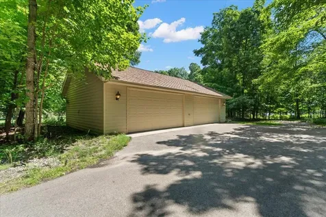 8882 Interlachen Road Lake Shore MN 56468