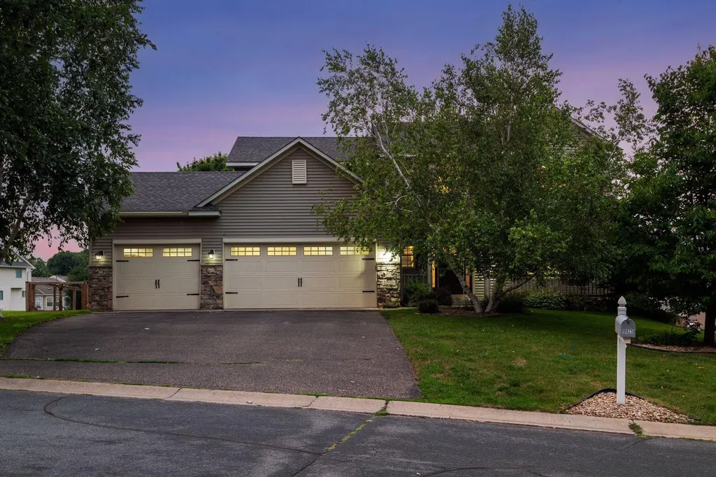 19925 English Court Farmington MN 55024