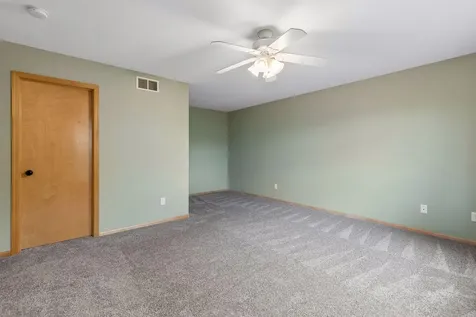 19925 English Court Farmington MN 55024