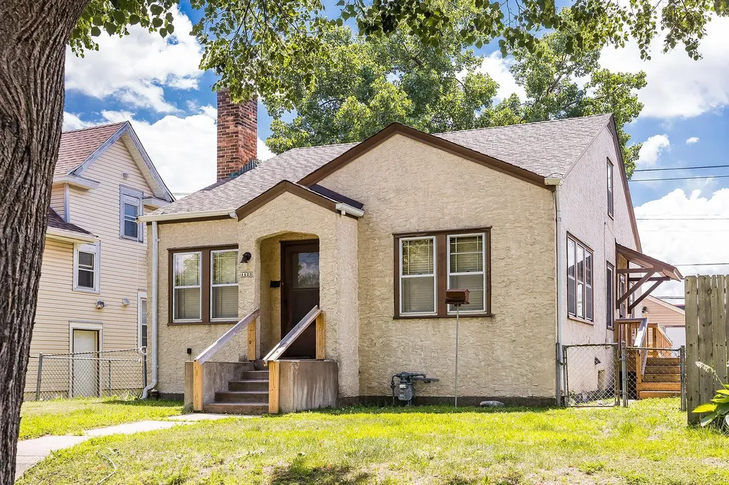 1122 Sherburne Avenue Saint Paul MN 55104