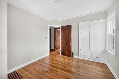 1122 Sherburne Avenue Saint Paul MN 55104