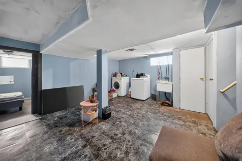 5253 N 6th Street Minneapolis MN 55430