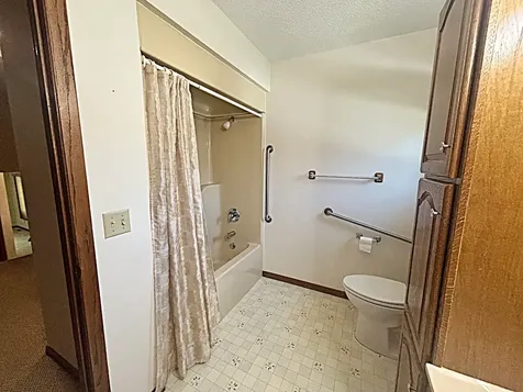 812 E Oak Street Redwood Falls MN 56283