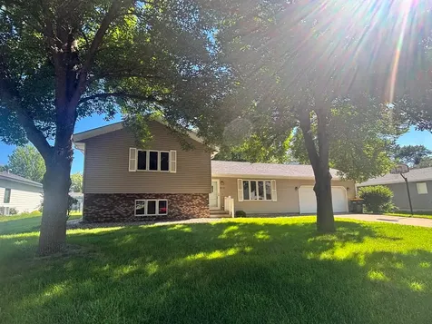 812 E Oak Street Redwood Falls MN 56283