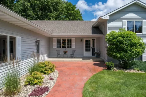 80 Canterbury Court Mankato MN 56001