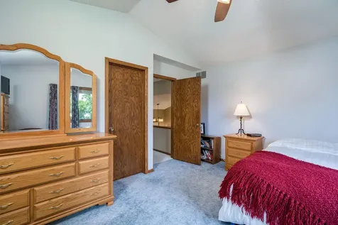80 Canterbury Court Mankato MN 56001