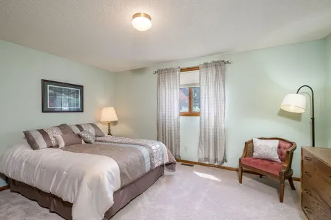 80 Canterbury Court Mankato MN 56001