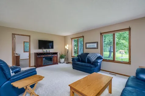 80 Canterbury Court Mankato MN 56001
