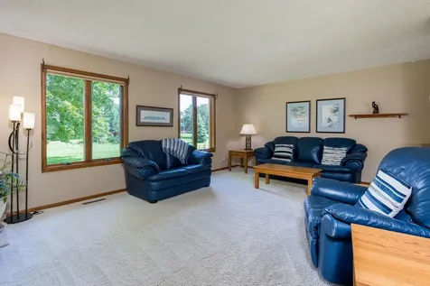 80 Canterbury Court Mankato MN 56001