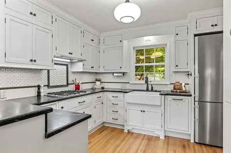 1843 Highland Parkway Saint Paul MN 55116
