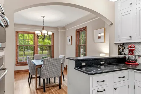 1843 Highland Parkway Saint Paul MN 55116