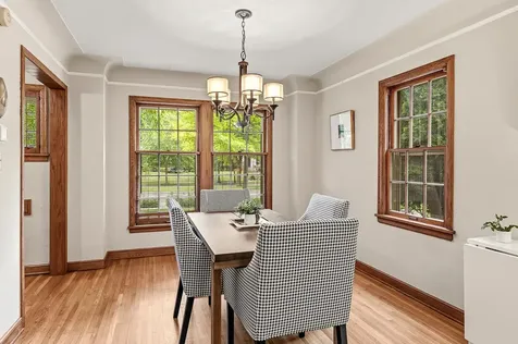 1843 Highland Parkway Saint Paul MN 55116
