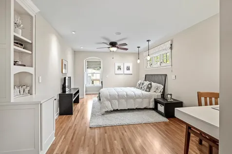 1843 Highland Parkway Saint Paul MN 55116