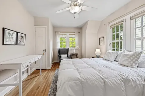 1843 Highland Parkway Saint Paul MN 55116