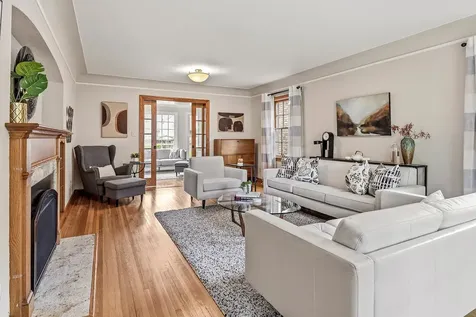 1843 Highland Parkway Saint Paul MN 55116