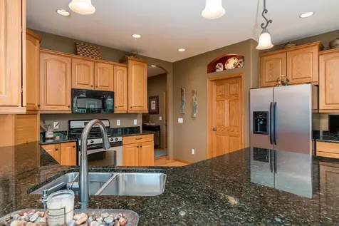 117 Grovebrook Drive Mankato MN 56001