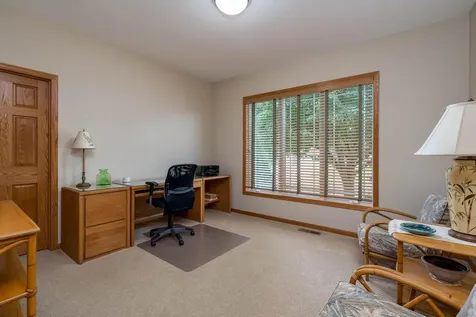 117 Grovebrook Drive Mankato MN 56001