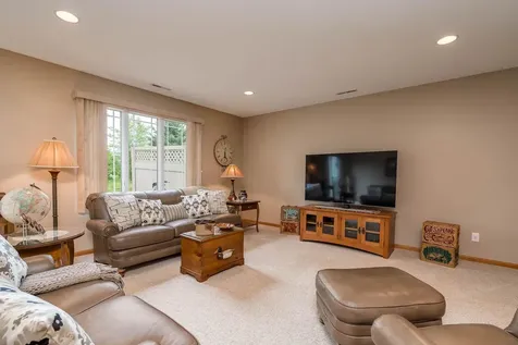 117 Grovebrook Drive Mankato MN 56001