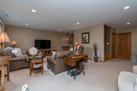 117 Grovebrook Drive Mankato MN 56001
