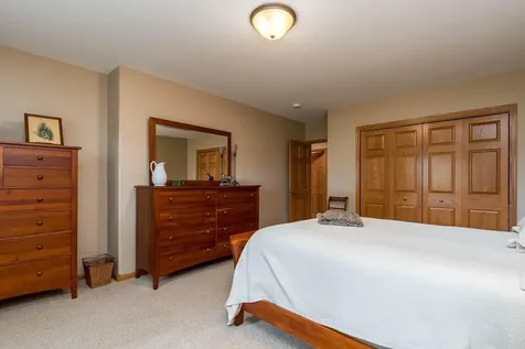 117 Grovebrook Drive Mankato MN 56001