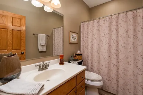 117 Grovebrook Drive Mankato MN 56001