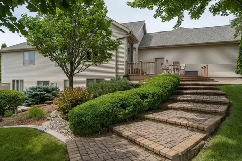 117 Grovebrook Drive Mankato MN 56001