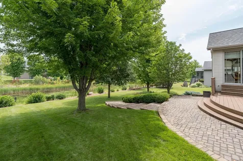 117 Grovebrook Drive Mankato MN 56001