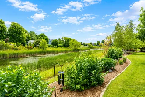 117 Grovebrook Drive Mankato MN 56001