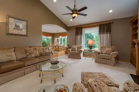 117 Grovebrook Drive Mankato MN 56001