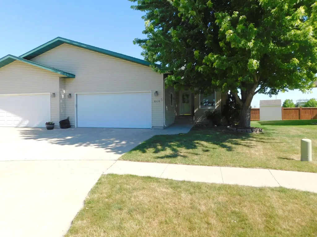 840 Lakeridge Place West Fargo ND 58078