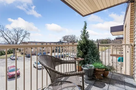 3155 Old Highway 8 Roseville MN 55418