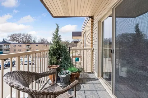 3155 Old Highway 8 Roseville MN 55418