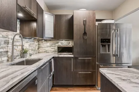 3155 Old Highway 8 Roseville MN 55418