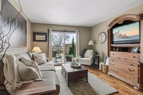 3155 Old Highway 8 Roseville MN 55418