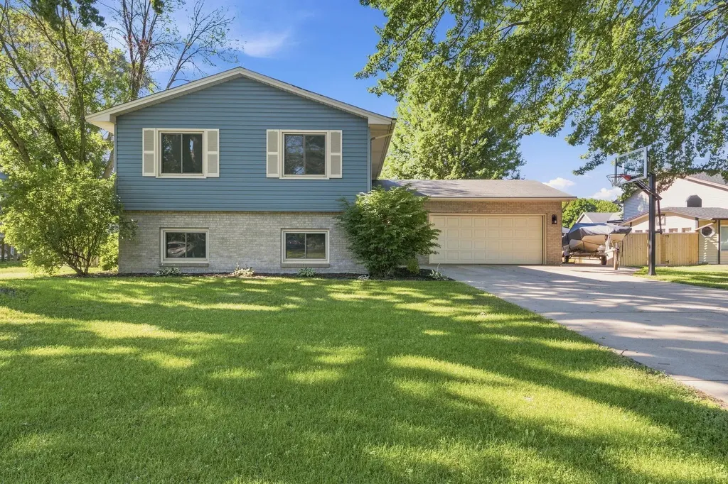 7801 119th Avenue N Champlin MN 55316