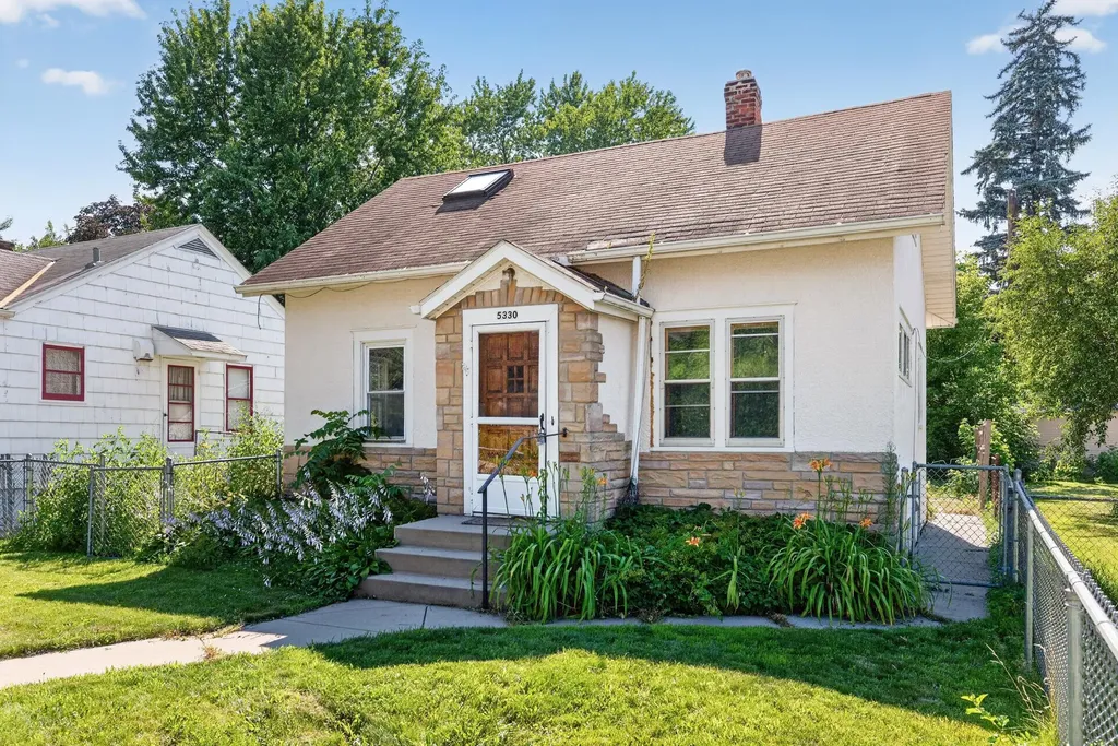 5330 42nd Avenue S Minneapolis MN 55417