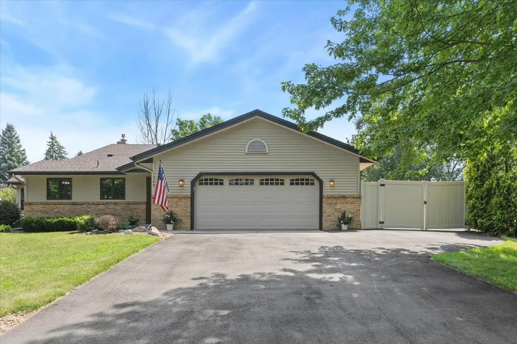 1309 Fremont Court Burnsville MN 55306