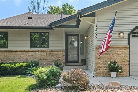 1309 Fremont Court Burnsville MN 55306