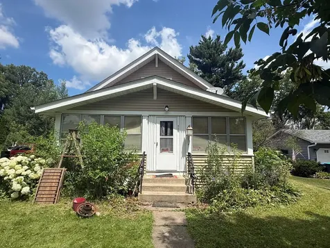 2119 Eldridge Avenue E North Saint Paul MN 55109