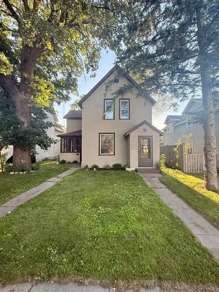 507 2nd Street NE Little Falls MN 56345