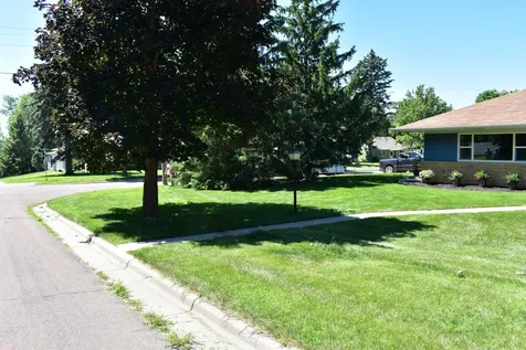 401 N Burlington Avenue Fergus Falls MN 56537
