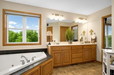 4713 189th Street W Farmington MN 55024