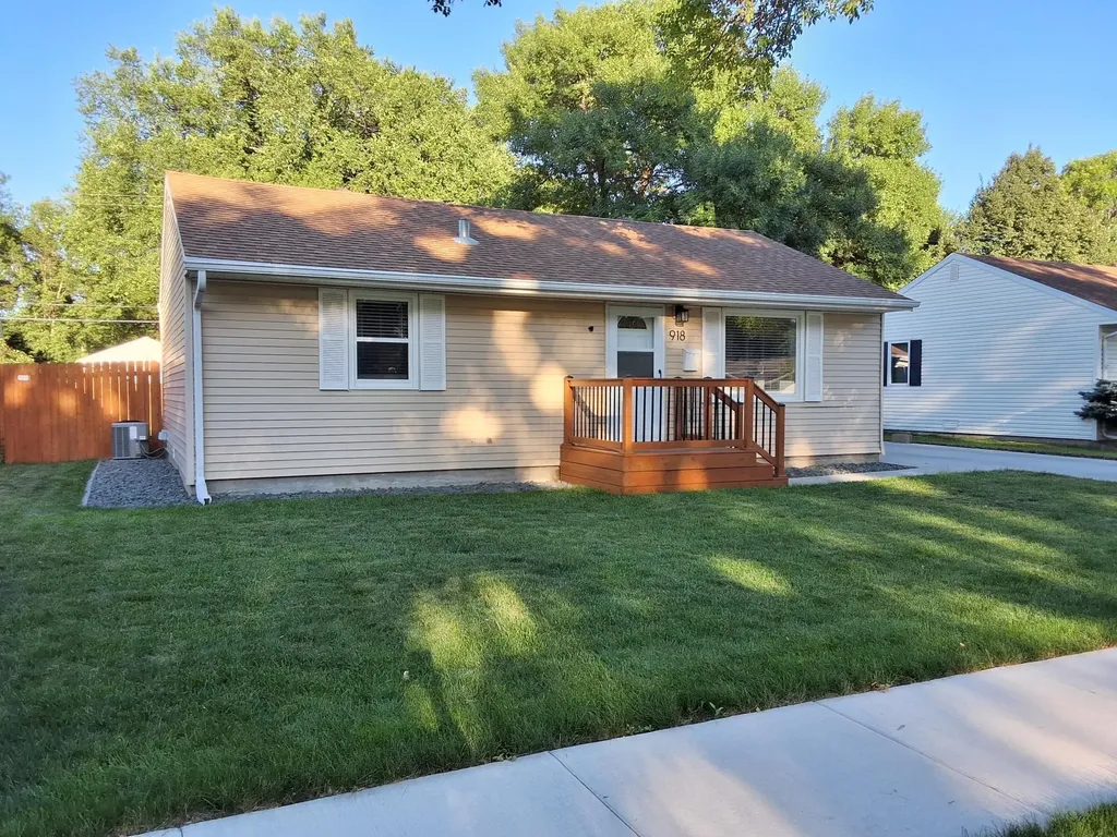 918 21st Street S Fargo ND 58103