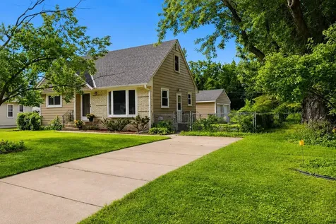 8933 Wally Drive Golden Valley MN 55427