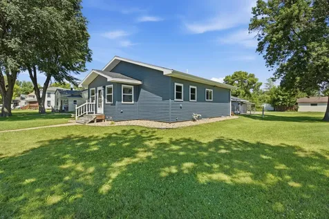604 E Walnut Avenue Olivia MN 56277
